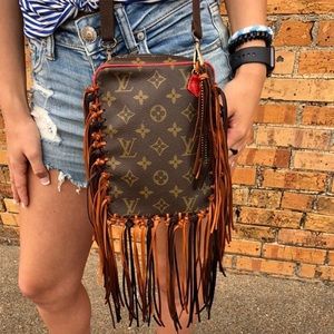 ♦️SOLD♦️ Custom Louis Vuitton Danube Crossbody